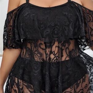 Black lace lingerie set